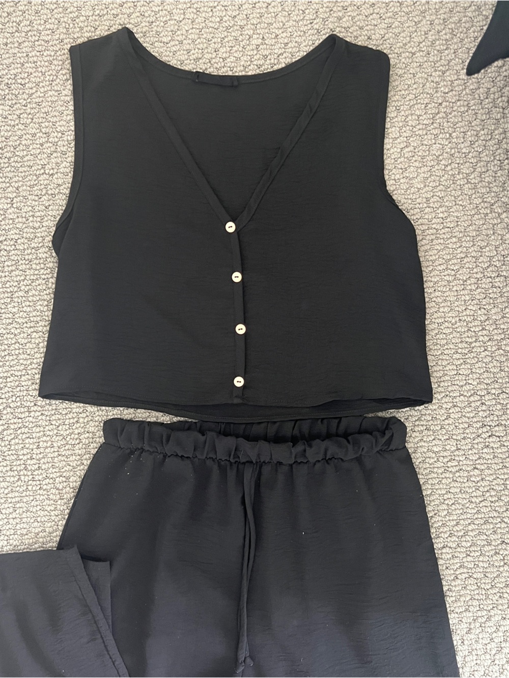 2-Piece Set: Sleeveless Button Tank & matching Flowy pants, black size medium - Picture 5 of 8